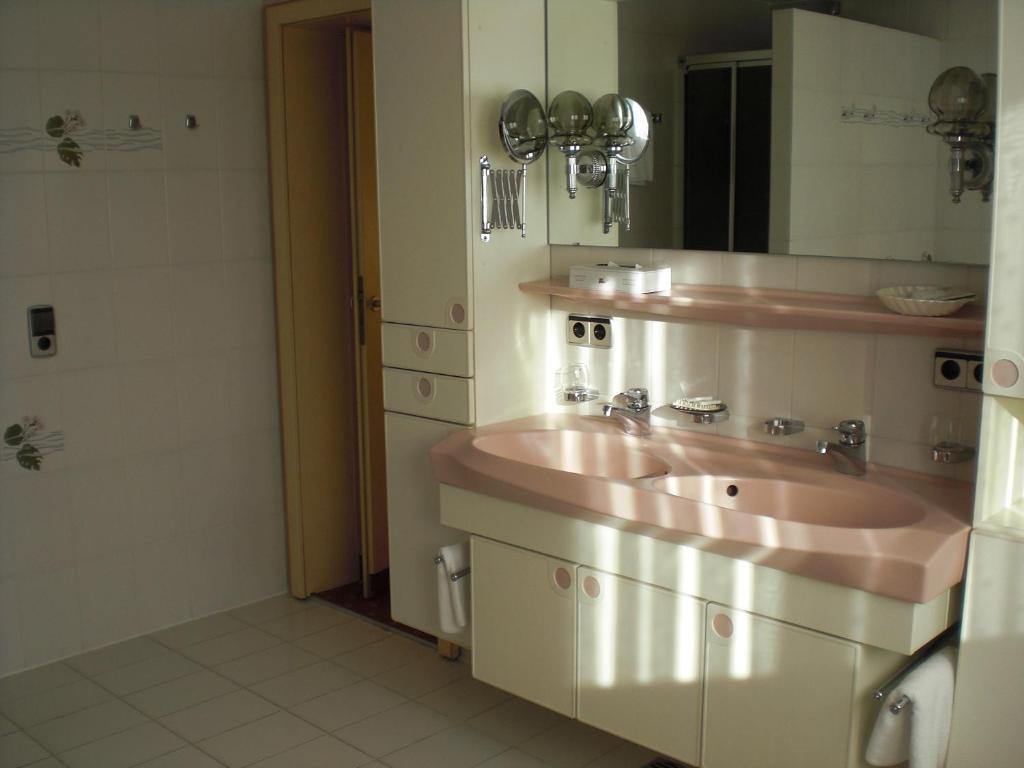 Hotel-Restaurant Schieble Kenzingen Habitación foto